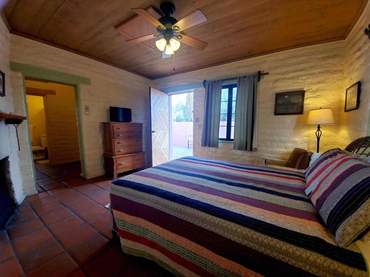 29 Palms Inn トウェンティナイン・パームズ エクステリア 写真