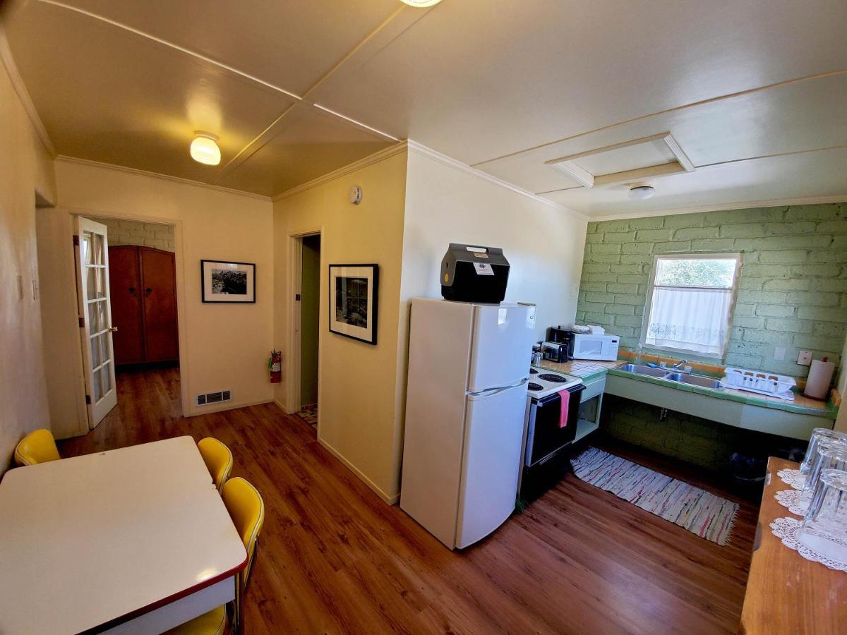 29 Palms Inn トウェンティナイン・パームズ エクステリア 写真
